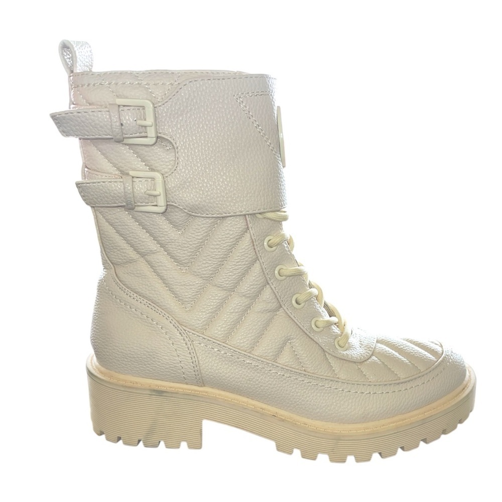 Guess Oaks “G” Logo Quilted Hiker Boots Lace Up Buckle Flap Winter White Size 8
